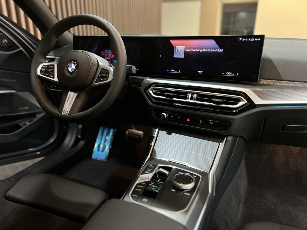 Hệ điều hành mới OS8 trên BMW 330i M Sport Lci.