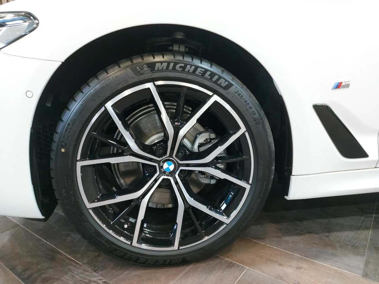 Lazang của BMW 520i M Sport.
