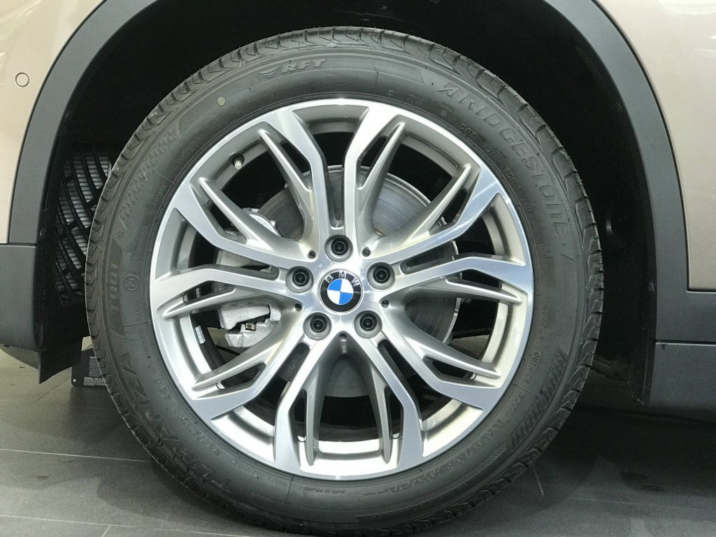 Bánh xe BMW X1 2022