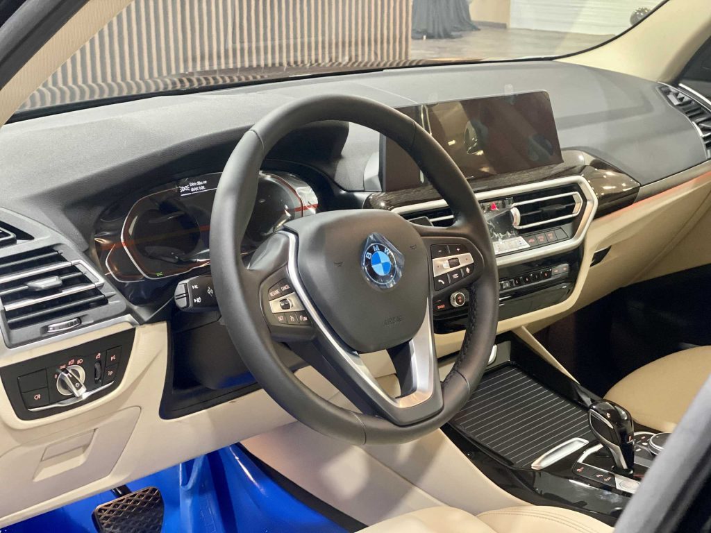 Nội thất BMW X3 20i 2023 LCI.