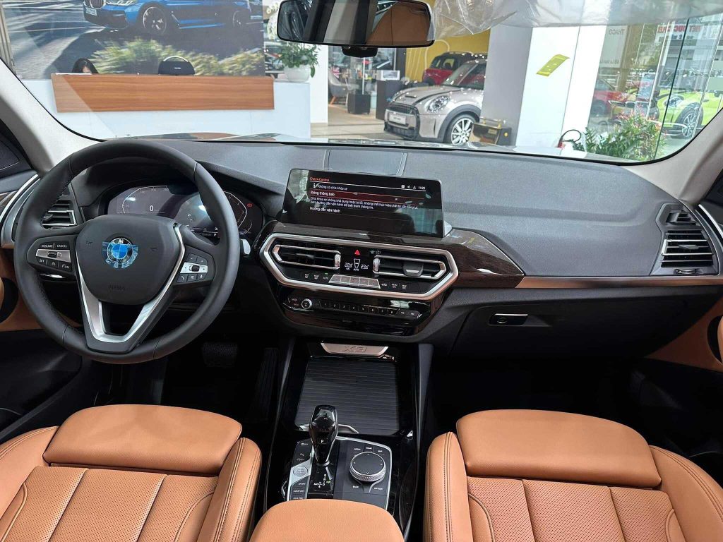 Thiết kế mới nội thất BMW X3 sDrive20i LCI cực kỳ đẹp mắt.